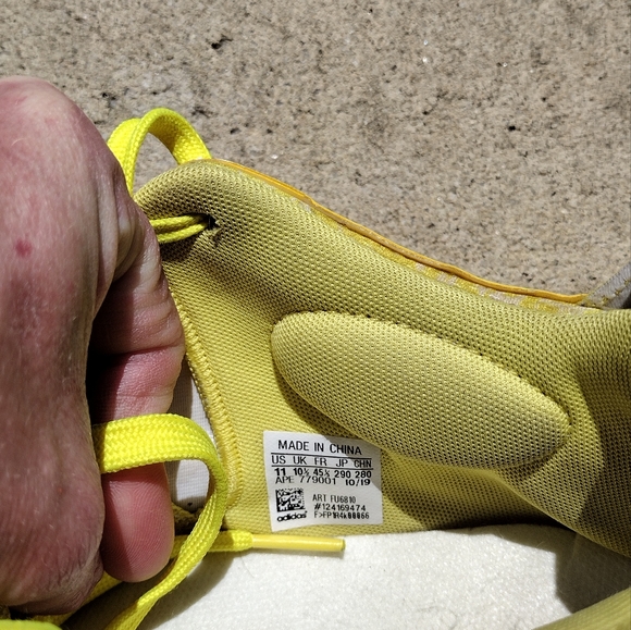 Adidas - Picture 6 of 7